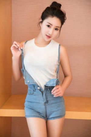 午夜免费精品视频_蓝光超清在线观看